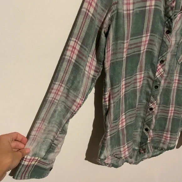 Nollie pac sun Women's acid wash Flannel Shirt medium - Picture 3 of 6